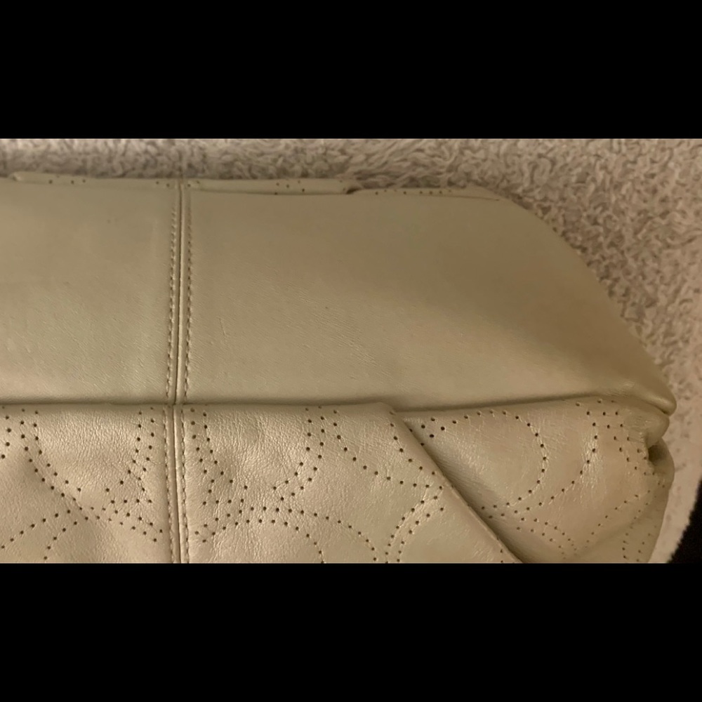 Coach Leather Logo Shoulder Bag in Pearled grey - Picture 8 of 16